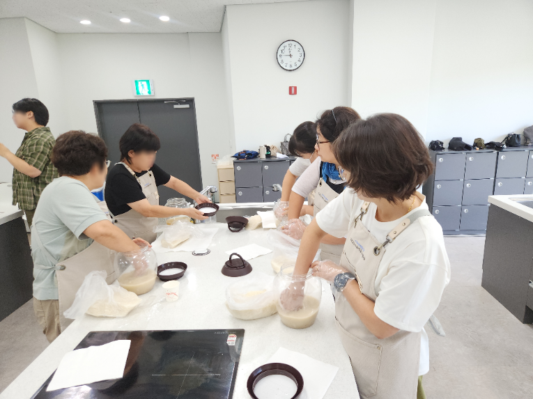 KakaoTalk_20250822_091327697_17_ALTools_AIBlurFace.png